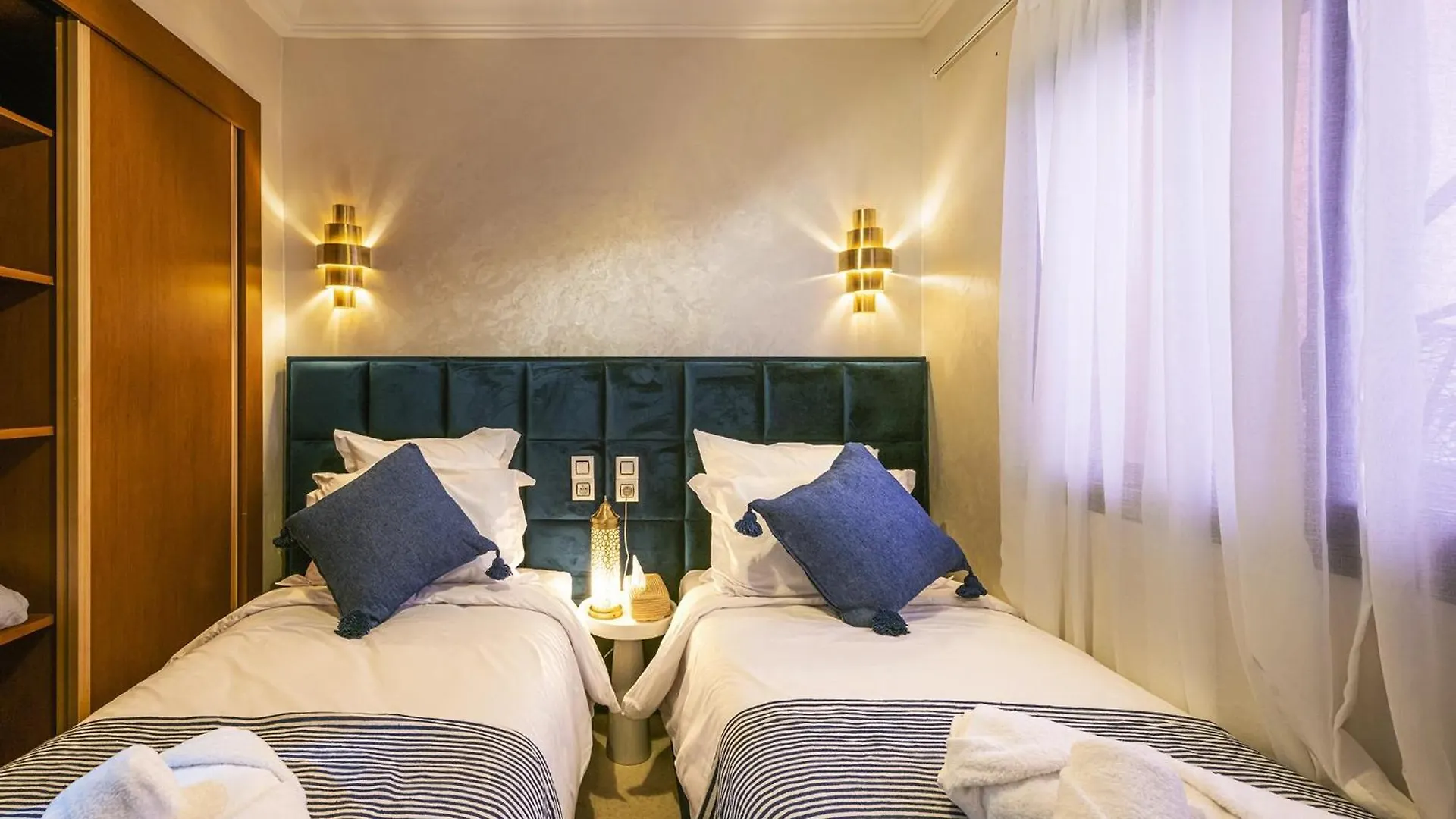 Appartement Bien Equipe Au Centre Ville Garage Prive Et Climatiseur Fibre 5G Marrakesh 0*,