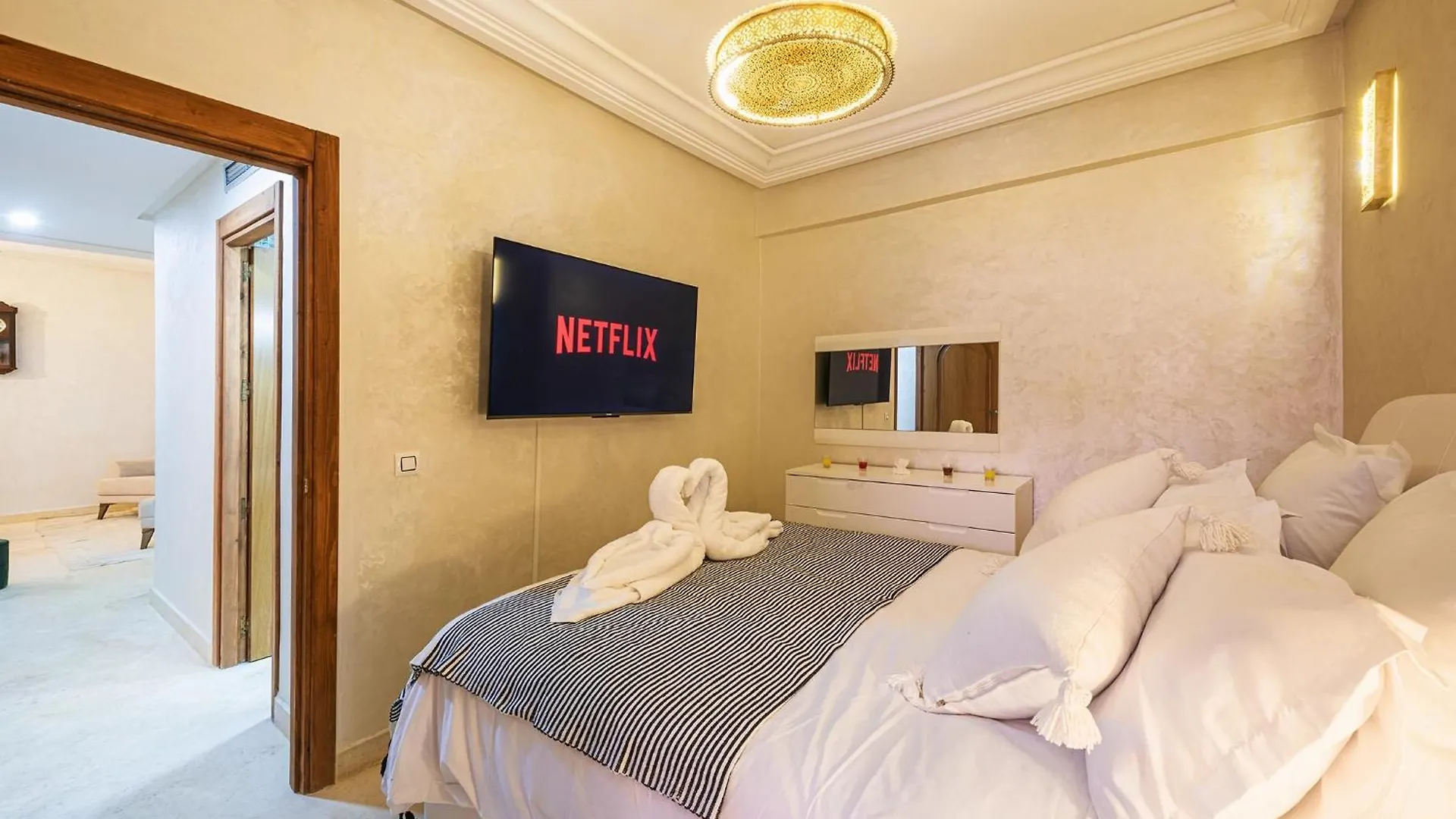 Appartement Bien Equipe Au Centre Ville Garage Prive Et Climatiseur Fibre 5G Marrakesh