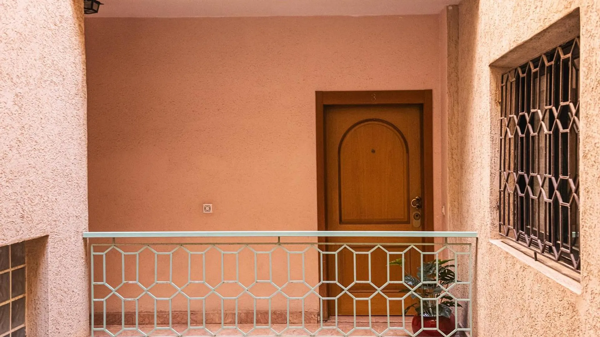 Apartment Appartement Bien Equipe Au Centre Ville Garage Prive Et Climatiseur Fibre 5G Marrakesh