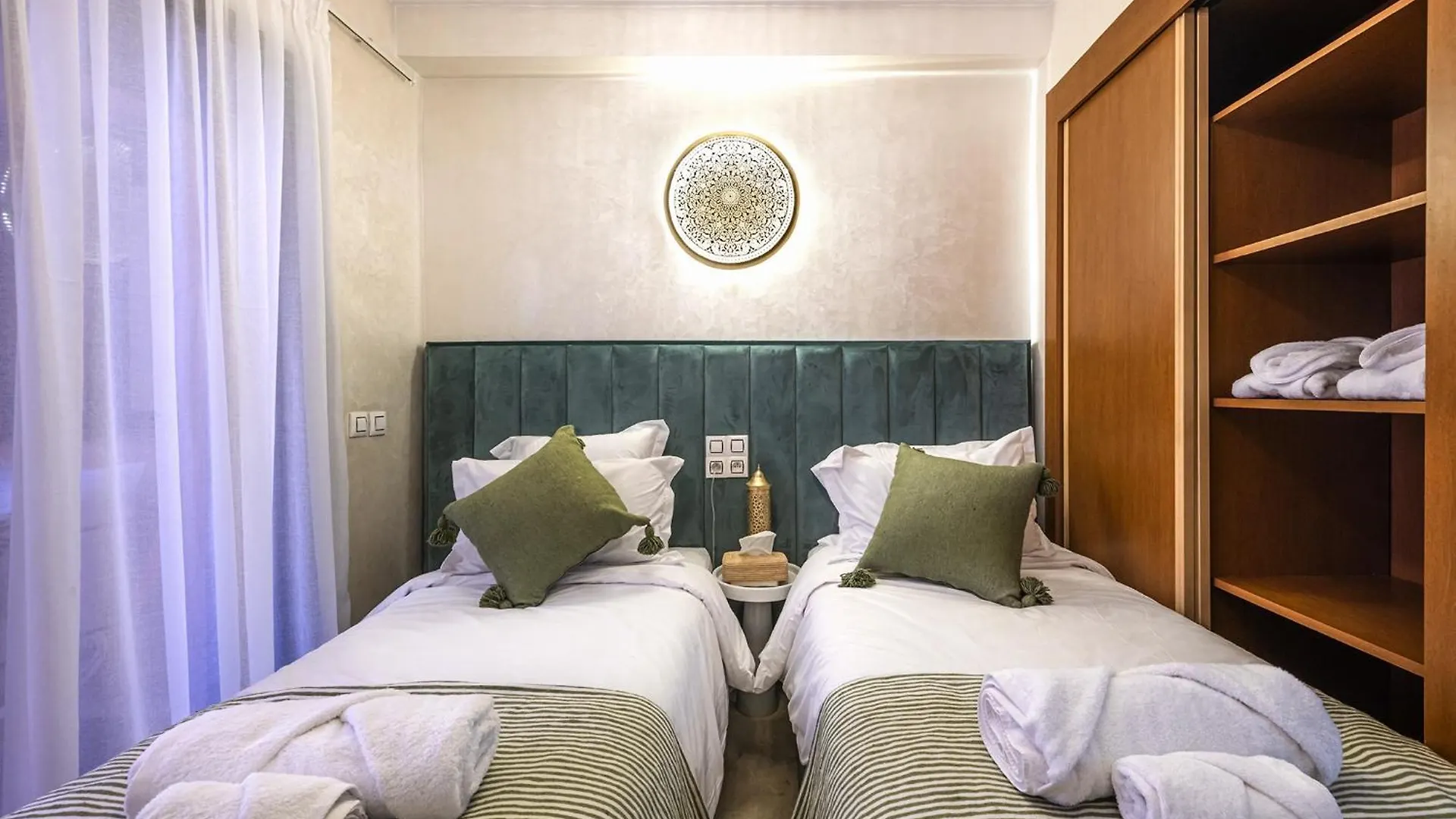 Appartement Bien Equipe Au Centre Ville Garage Prive Et Climatiseur Fibre 5G Marrakesh Morocco
