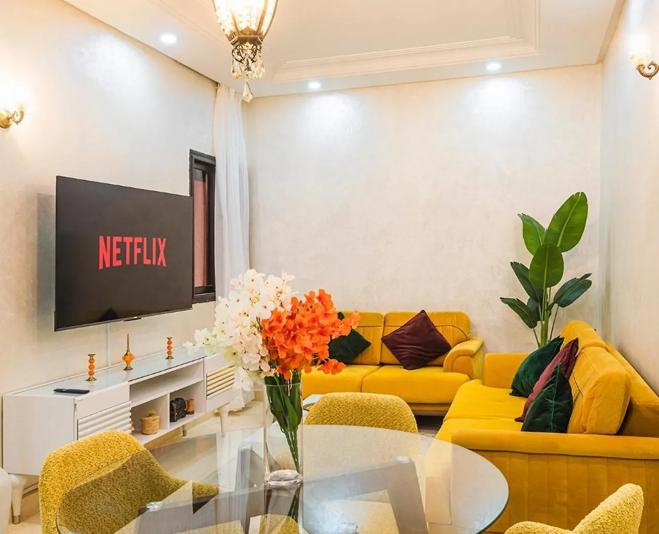 Appartement Bien Equipe Au Centre Ville Garage Prive Et Climatiseur Fibre 5G Marrakesh 0*,