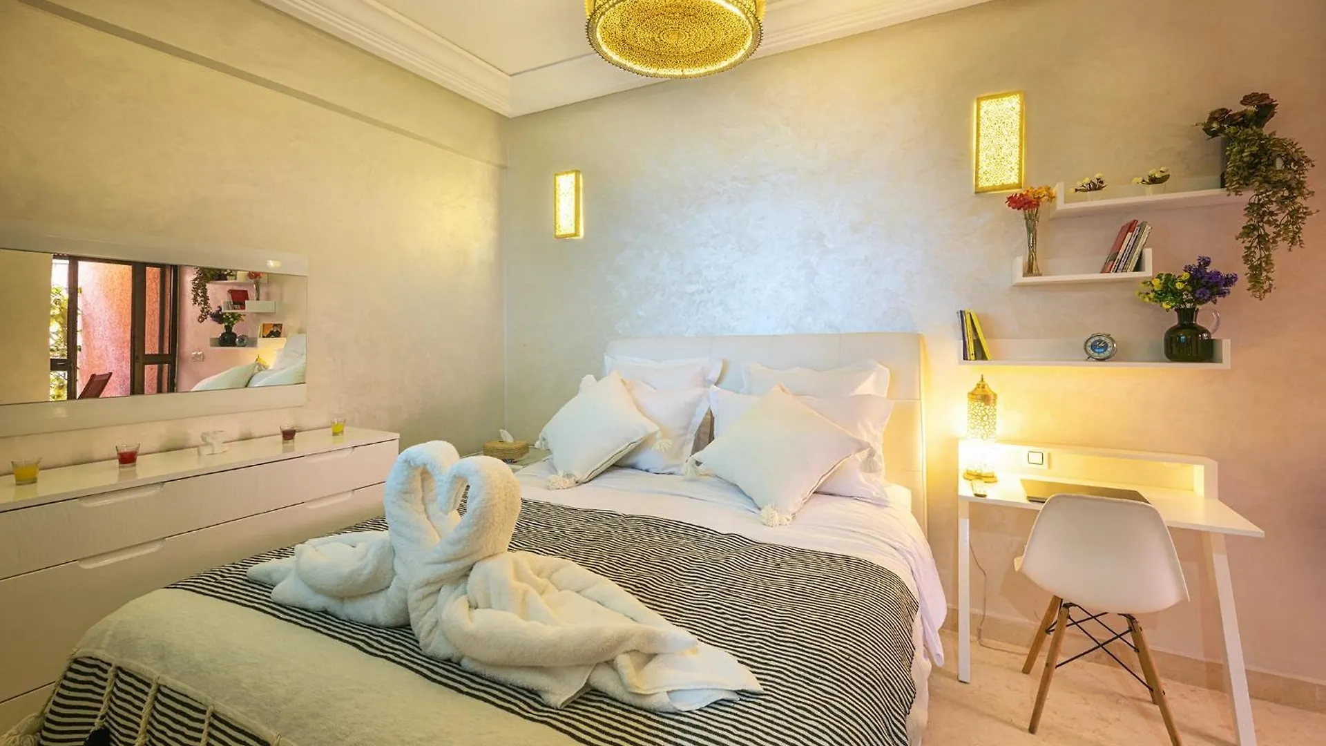 Appartement Bien Equipe Au Centre Ville Garage Prive Et Climatiseur Fibre 5G Marrakesh Appartamento