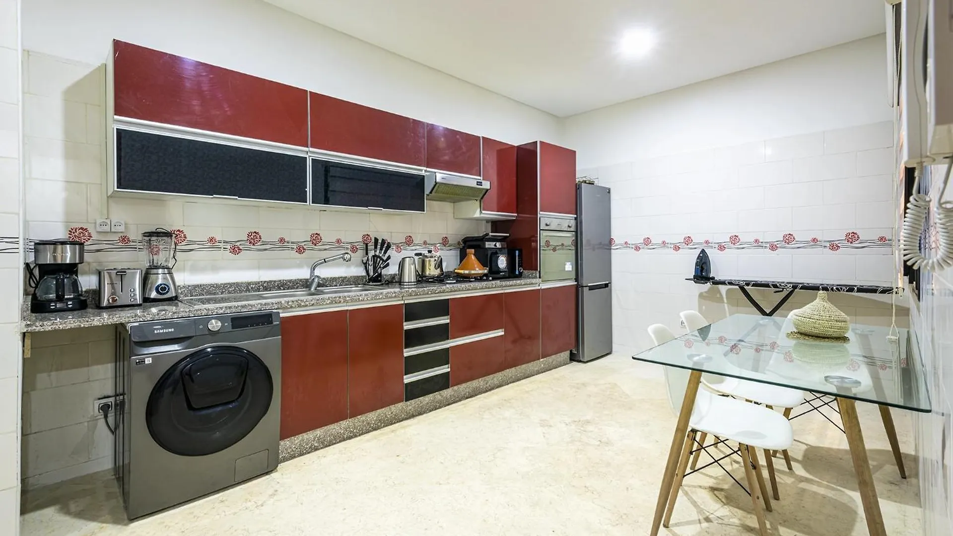 Appartement Bien Equipe Au Centre Ville Garage Prive Et Climatiseur Fibre 5G Marrakesh Appartamento